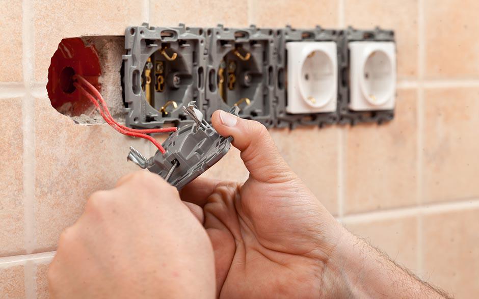 tarif travaux électricité Vaux-le-Pénil